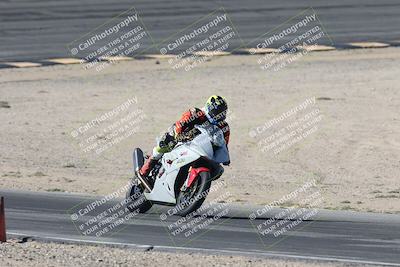 media/Oct-30-2025-Racers Edge (Thu) [[dabbdaf680]]/3-B Group/Session 2 (Bowl Exit)/